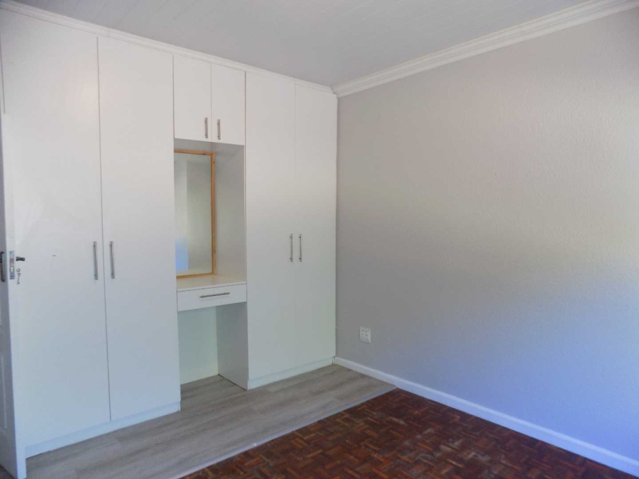 To Let 2 Bedroom Property for Rent in Silver Oaks Western Cape